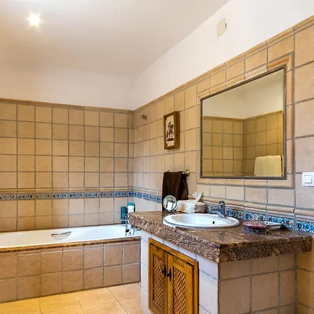 San Nicolas - Private, Tranquil, Relaxing.. Villa Ermita Nueva